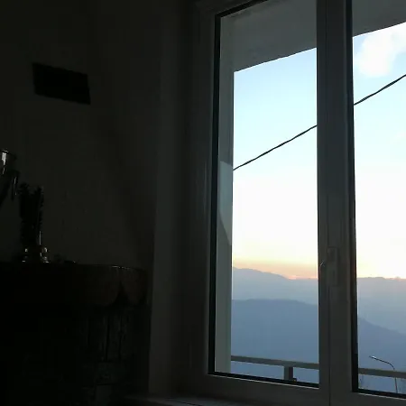Couette-café Bedandbreakfastvistalago Bee