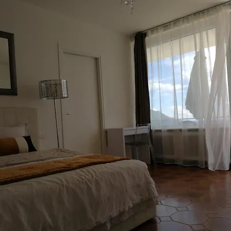 Couette-café Bedandbreakfastvistalago
